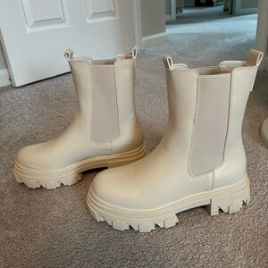 DREAM PAIRS Women's Platform Chelsea Boots - Chunky Ankle Booties